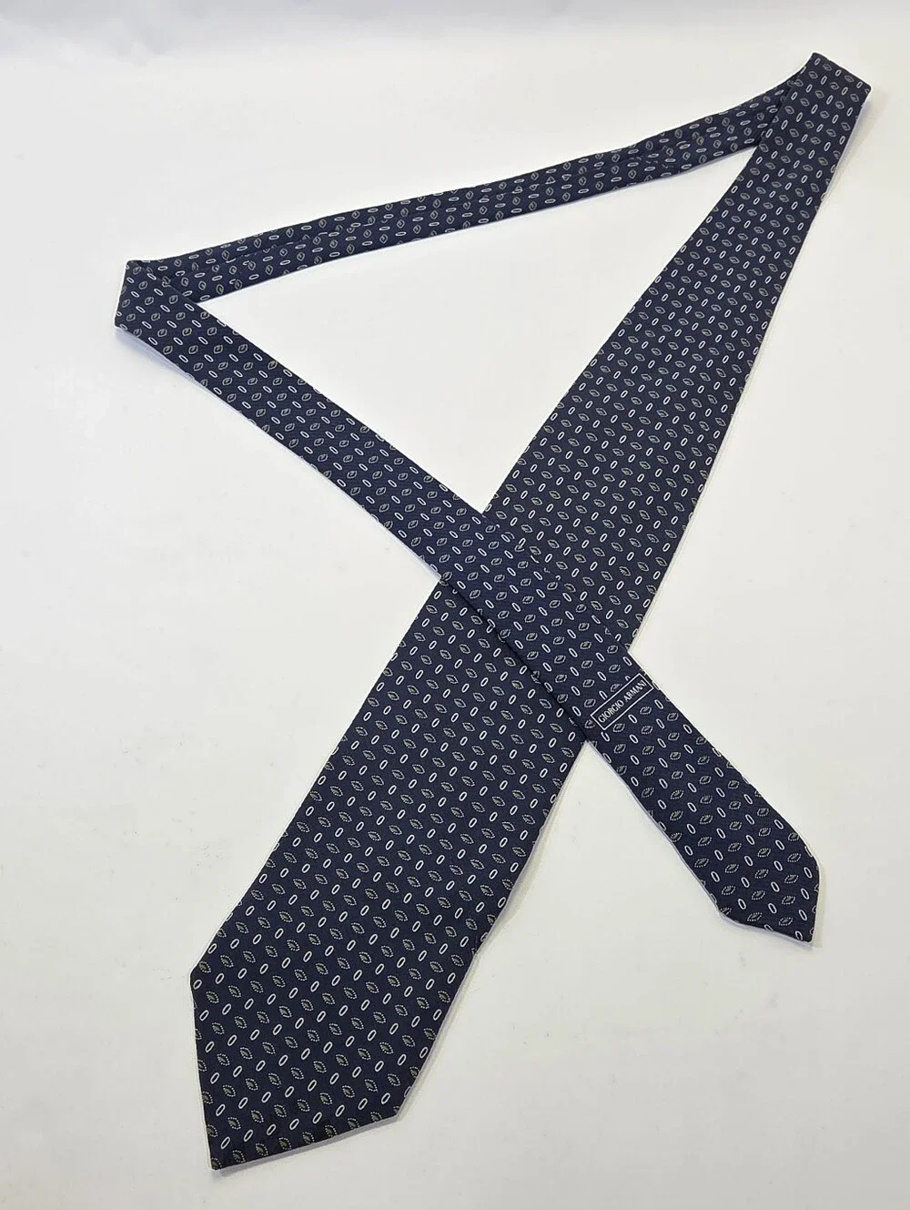 Vintage Giorgio Armani Cravatte 100% Silk Tie Made in Italy Navy Geometric